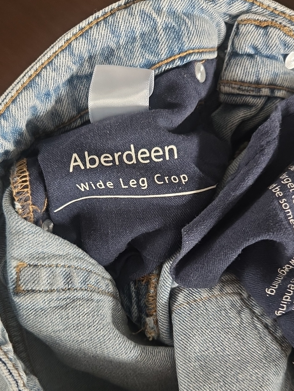 Oliver Logan Aberdeen Light Wash High-Rise Straight Crop Jeans - Light Blue - Picture 13 of 13